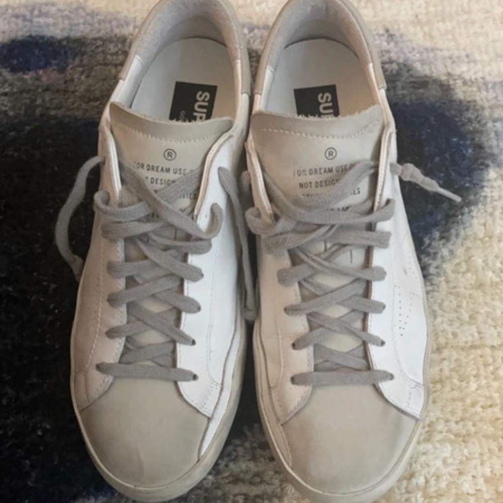NEW Golden Goose Super Star Sneakers - 43 EU - Picture 1 of 6
